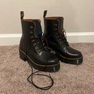 Dr. Martens Leona Boots